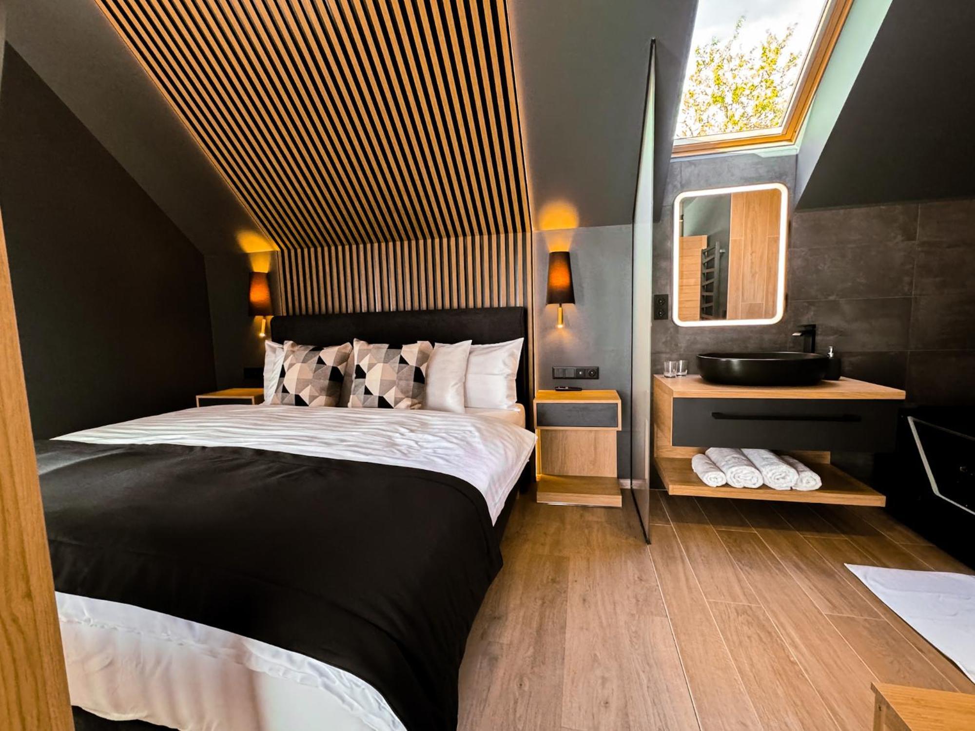 Twin Premium Apartman ตีฮานี ภายนอก รูปภาพ