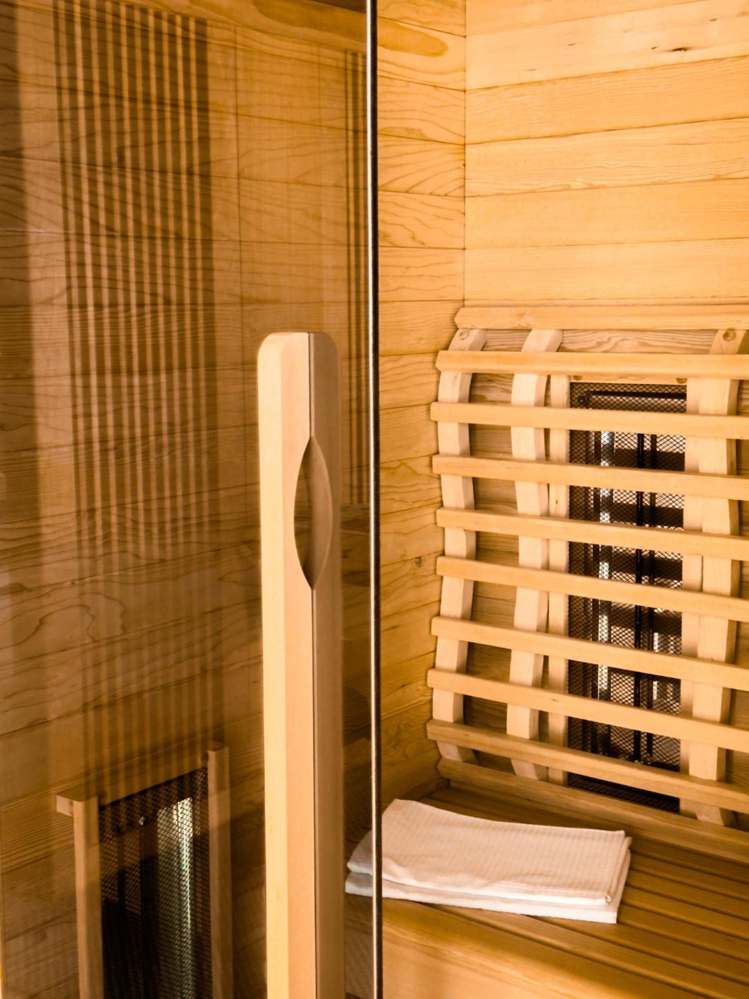 Twin Premium Apartman ตีฮานี ภายนอก รูปภาพ