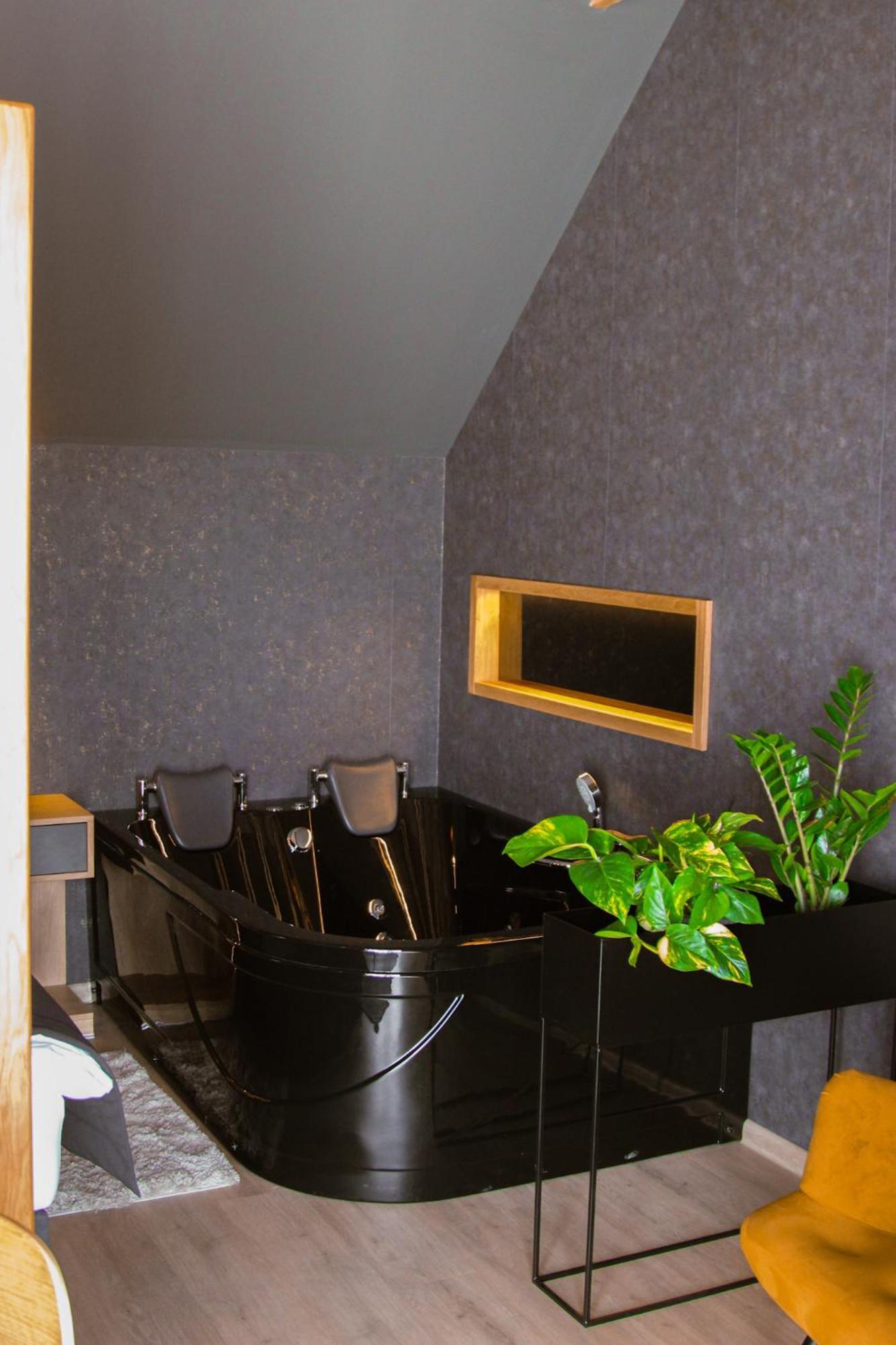 Twin Premium Apartman ตีฮานี ภายนอก รูปภาพ
