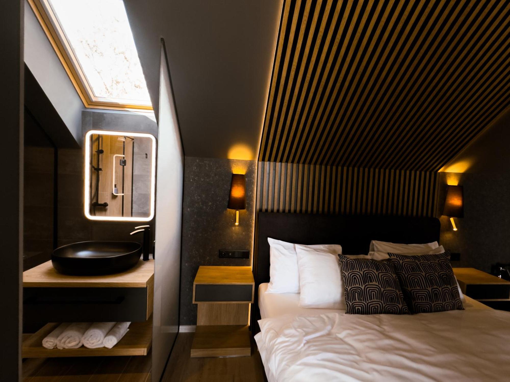 Twin Premium Apartman ตีฮานี ภายนอก รูปภาพ