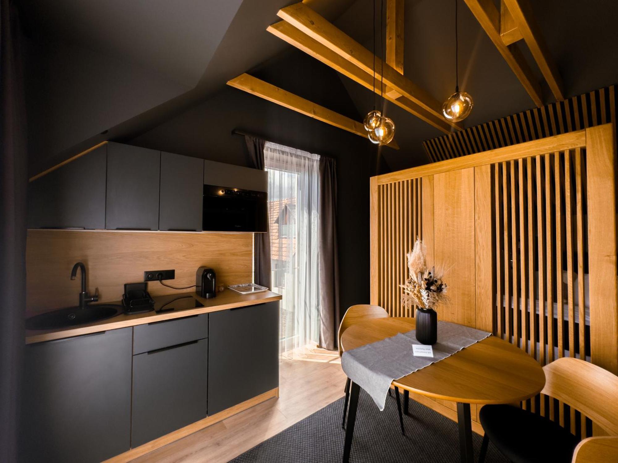 Twin Premium Apartman ตีฮานี ภายนอก รูปภาพ
