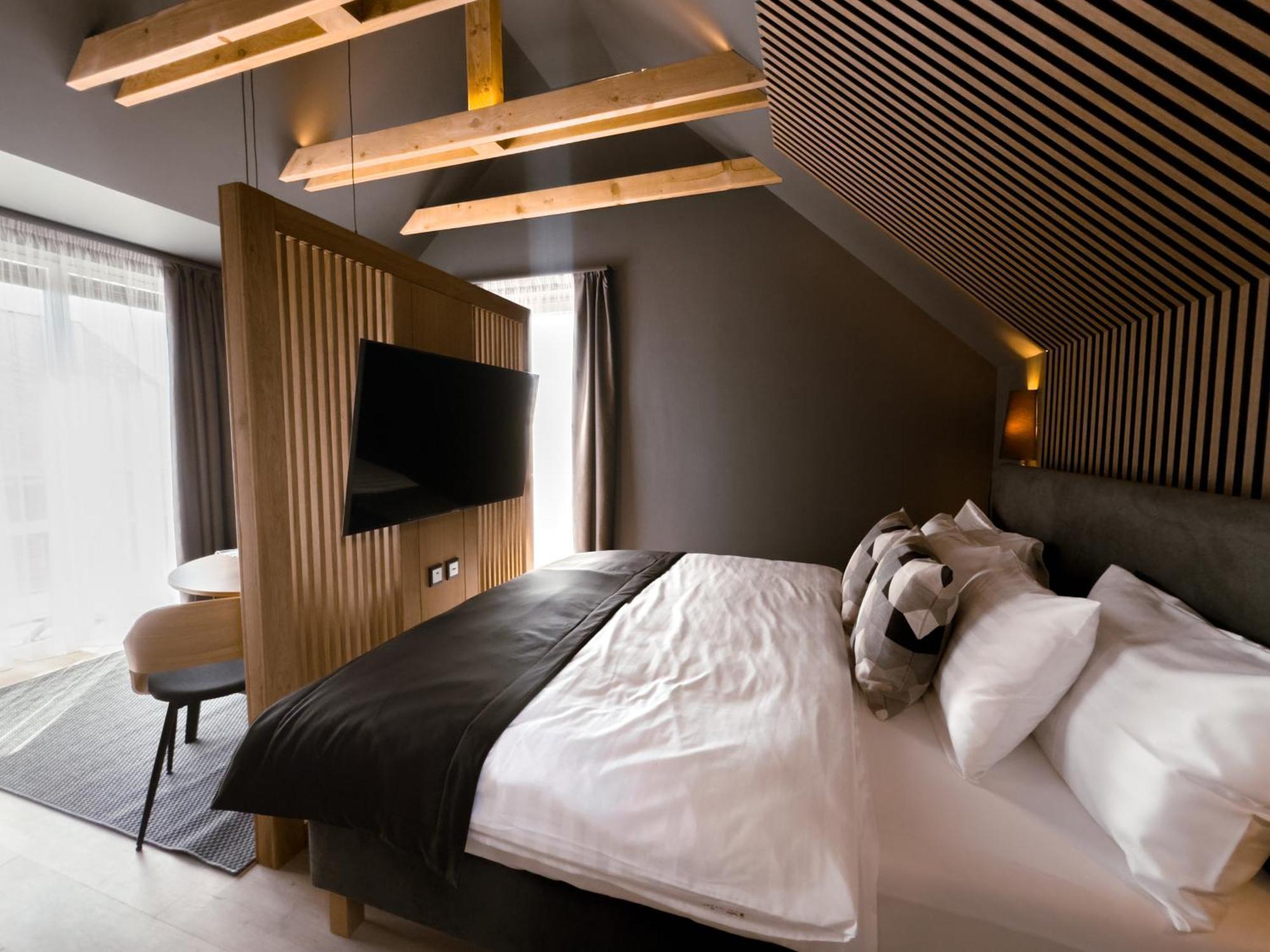 Twin Premium Apartman ตีฮานี ภายนอก รูปภาพ